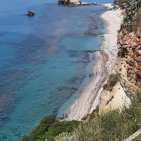 Vicino A Tropea Santa Domenica (Vibo Valentia)